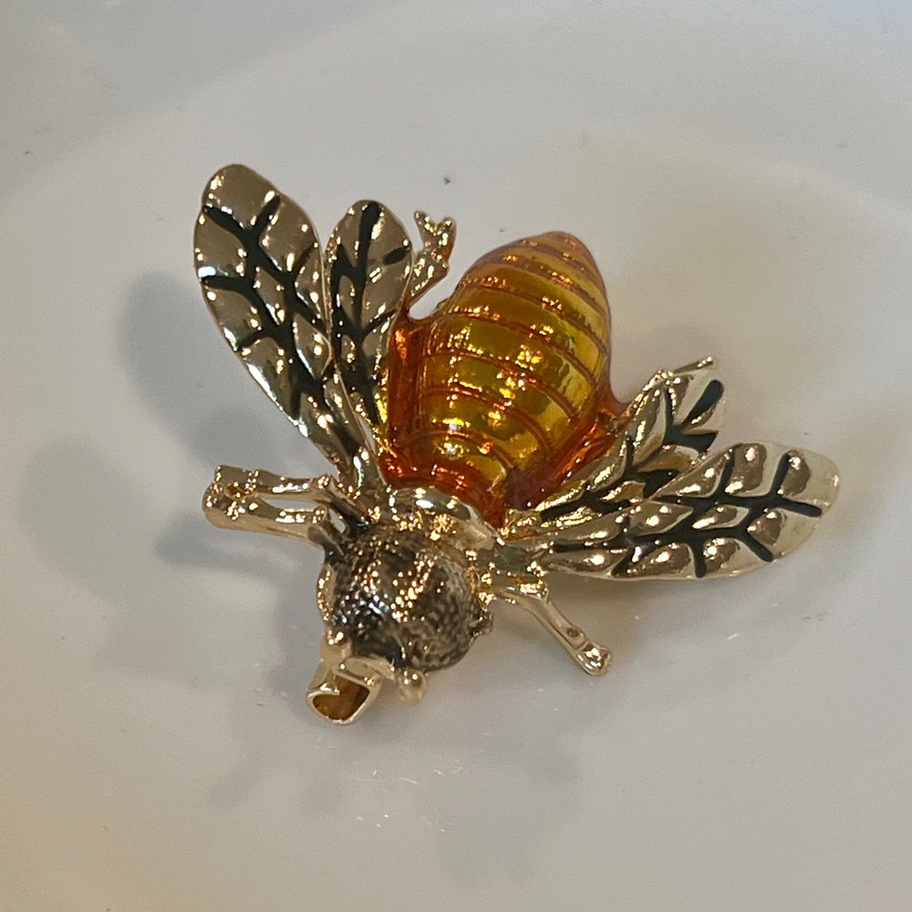 Bold Gold Tone & Honey-Colored Bee Brooch Statement Pin